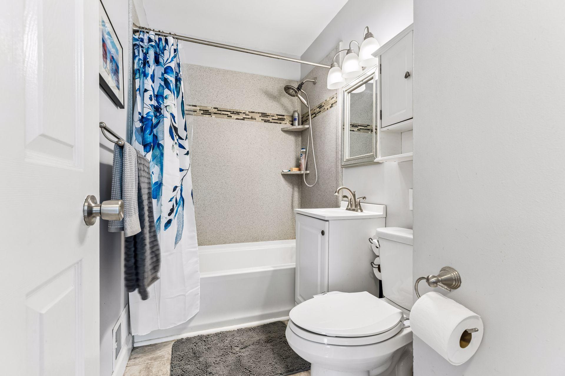 549 Doris Avenue Shoreview, MN 55126 - Photo 12 of 32