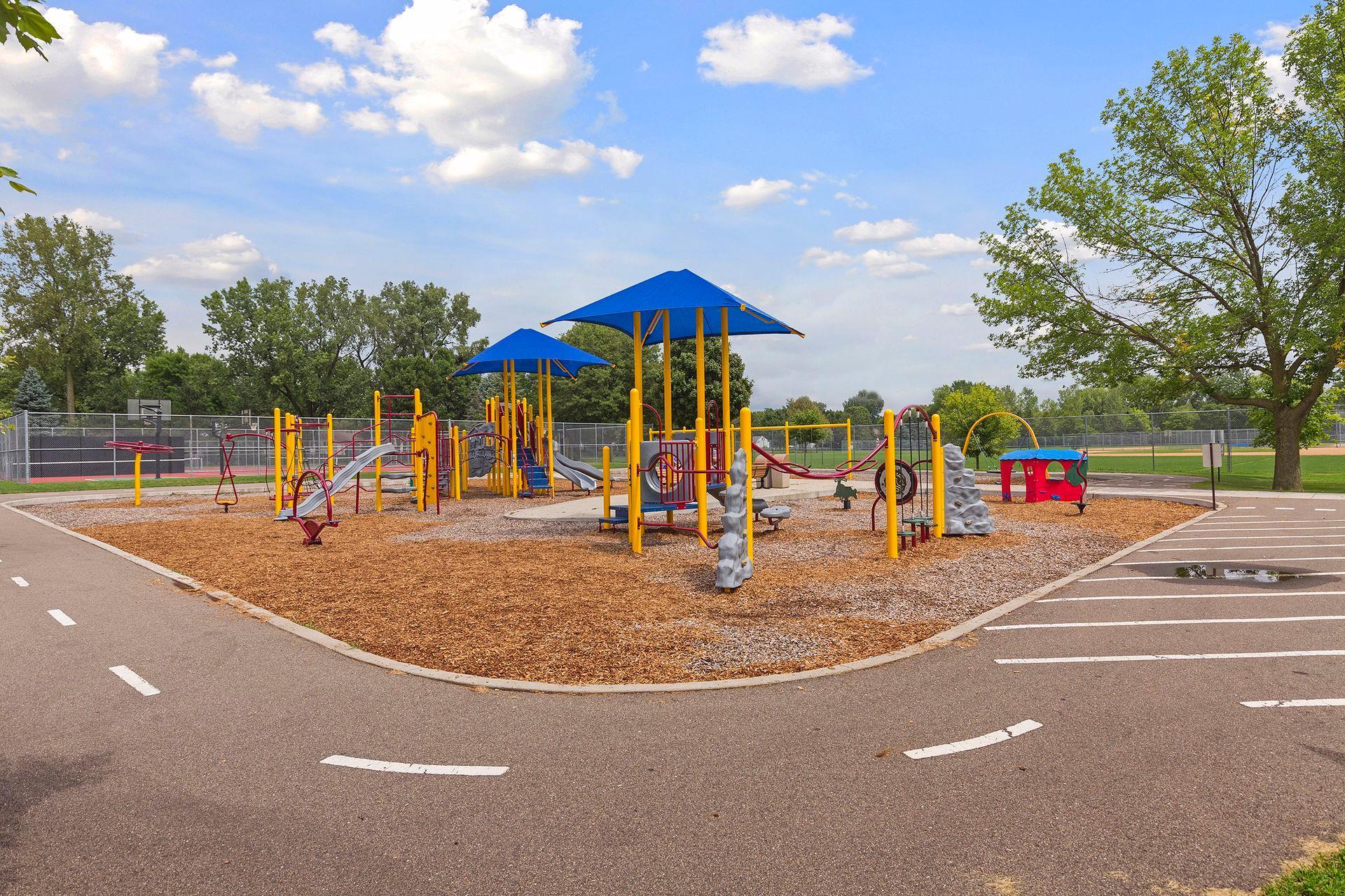 549 Doris Avenue Shoreview, MN 55126 - Photo 32 of 32