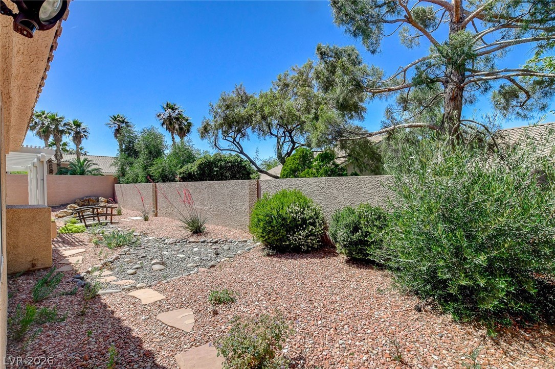 223 Chestnut Ridge Circle Henderson, NV 89012 - Photo 11 of 58