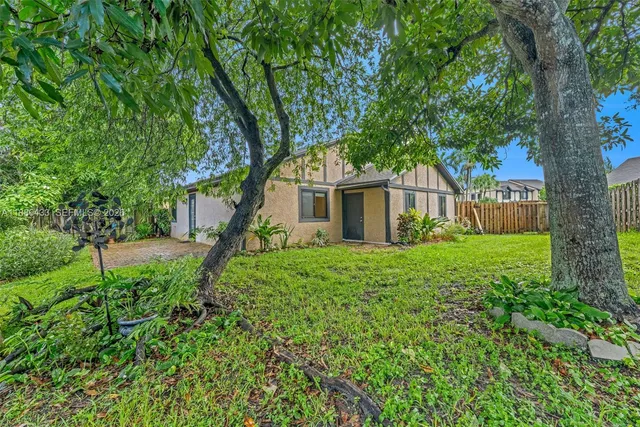 $535,000 | 9209 Northwest 49th Place, Sunrise, FL 33351