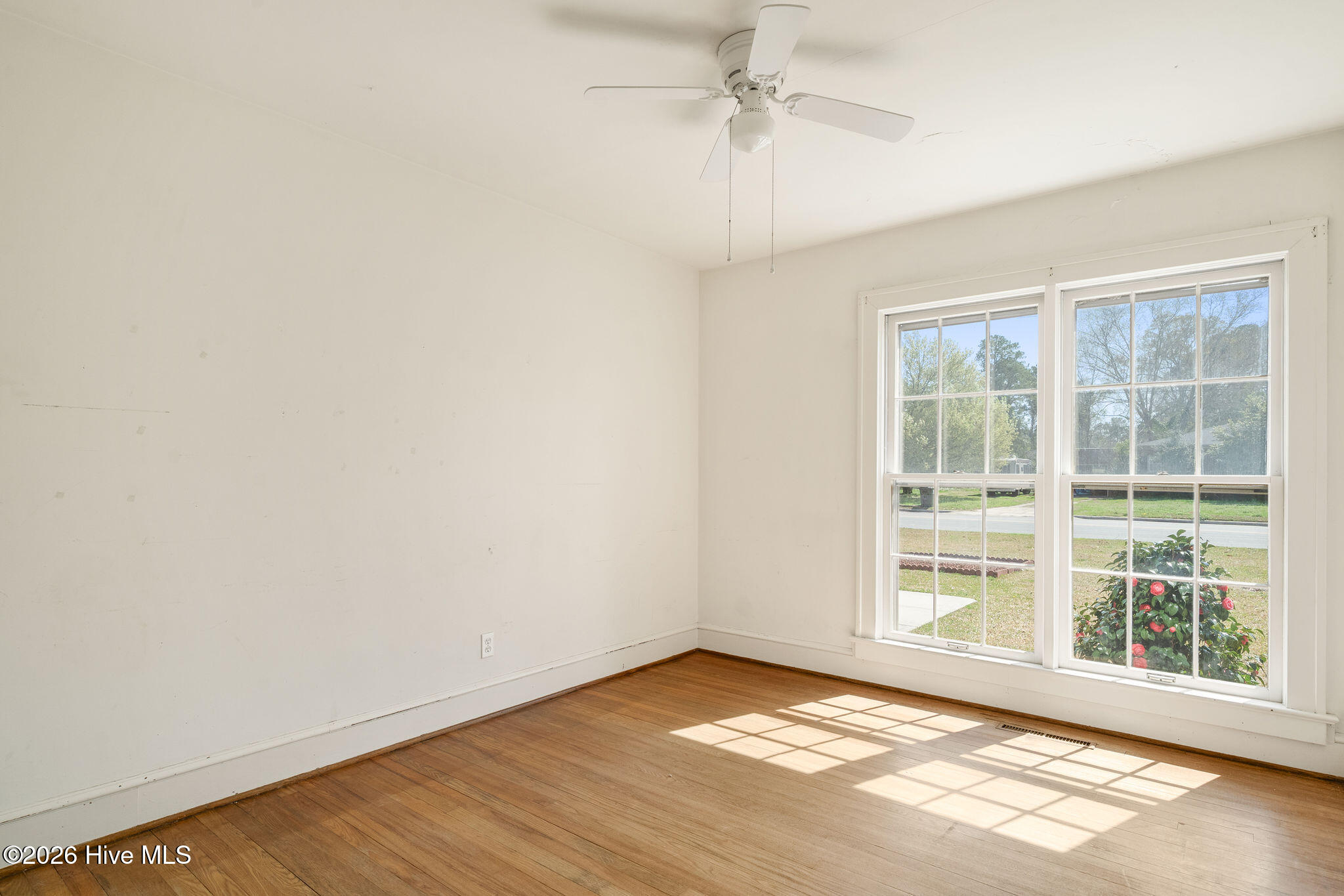 219 East Ridge Street Rose Hill, NC 28458 - Photo 17 of 28 219ridge-017