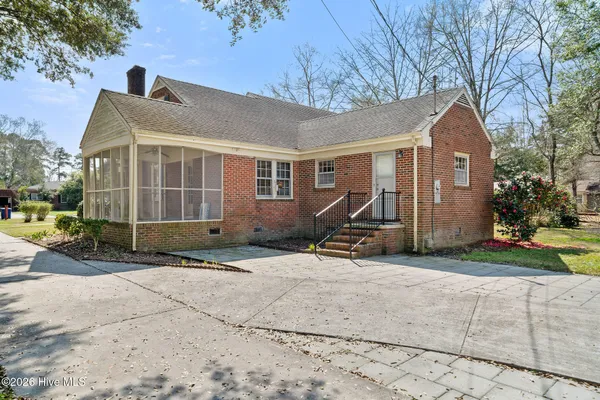 $245,000 | 219 East Ridge Street, Rose Hill, NC 28458