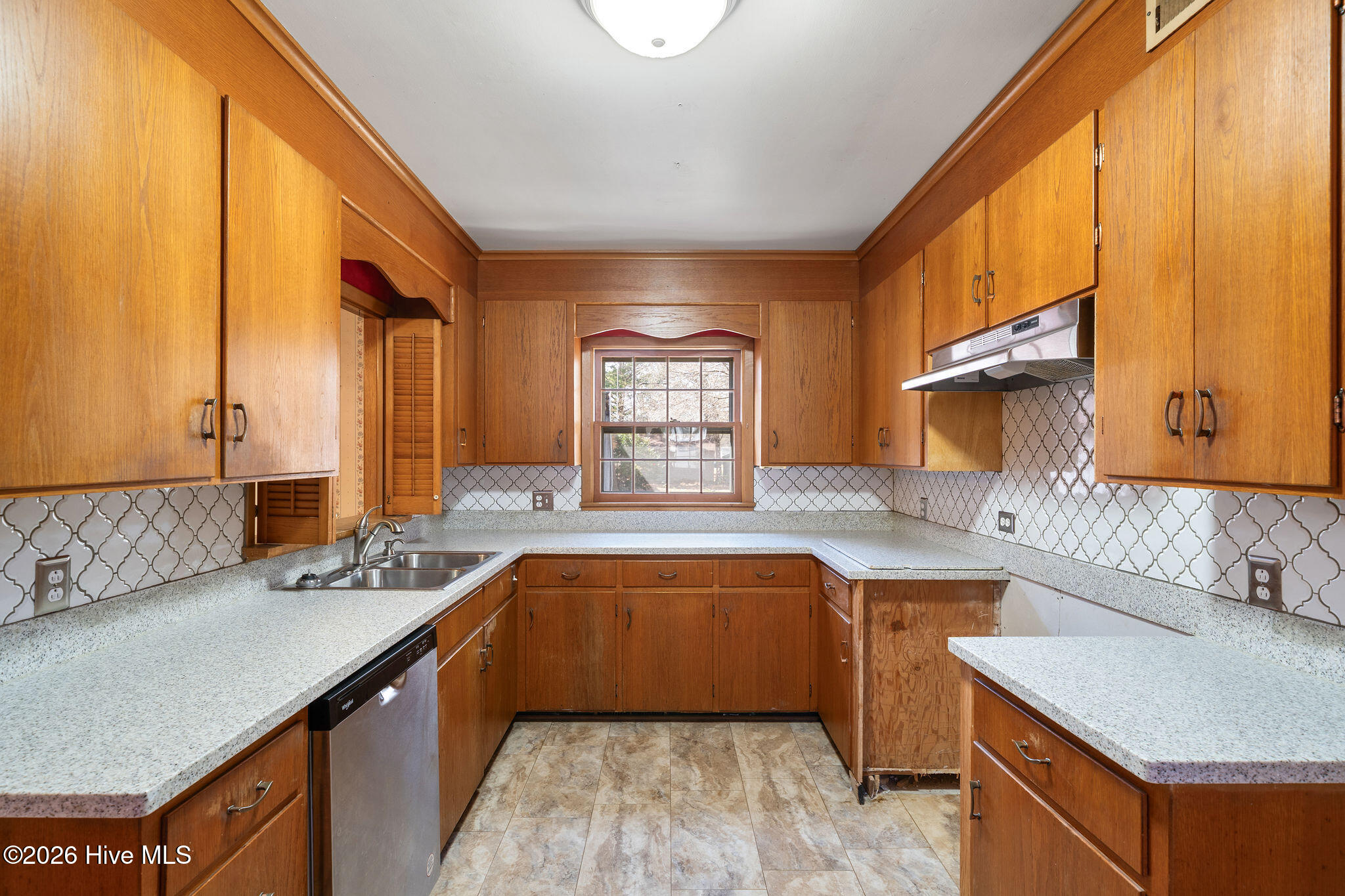 219 East Ridge Street Rose Hill, NC 28458 - Photo 9 of 28 219ridge-009