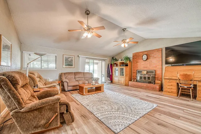 $855,000 | 5400 Amber Avenue, Clovis, CA 93619