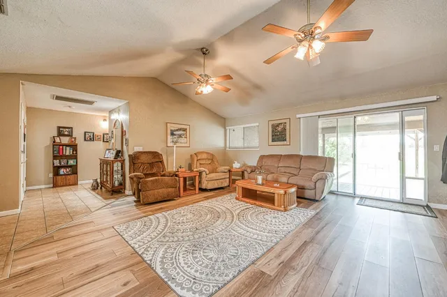 $855,000 | 5400 Amber Avenue, Clovis, CA 93619