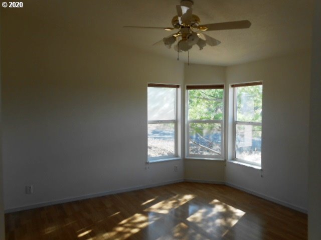 293 South Dea Road Tygh Valley, OR 97063 - Photo 14 of 26 Gallery Image 14