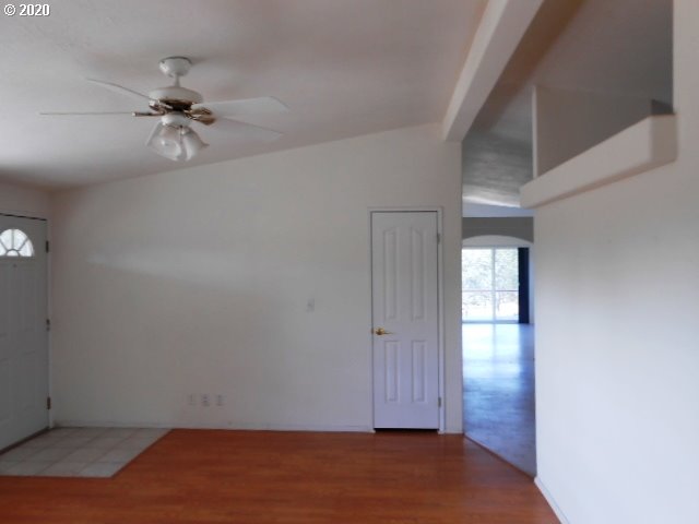 293 South Dea Road Tygh Valley, OR 97063 - Photo 7 of 26 Gallery Image 7