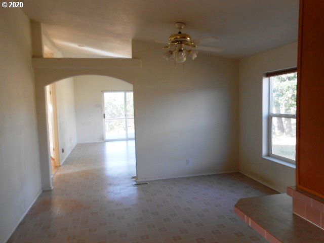 293 South Dea Road Tygh Valley, OR 97063 - Photo 10 of 26 Gallery Image 10
