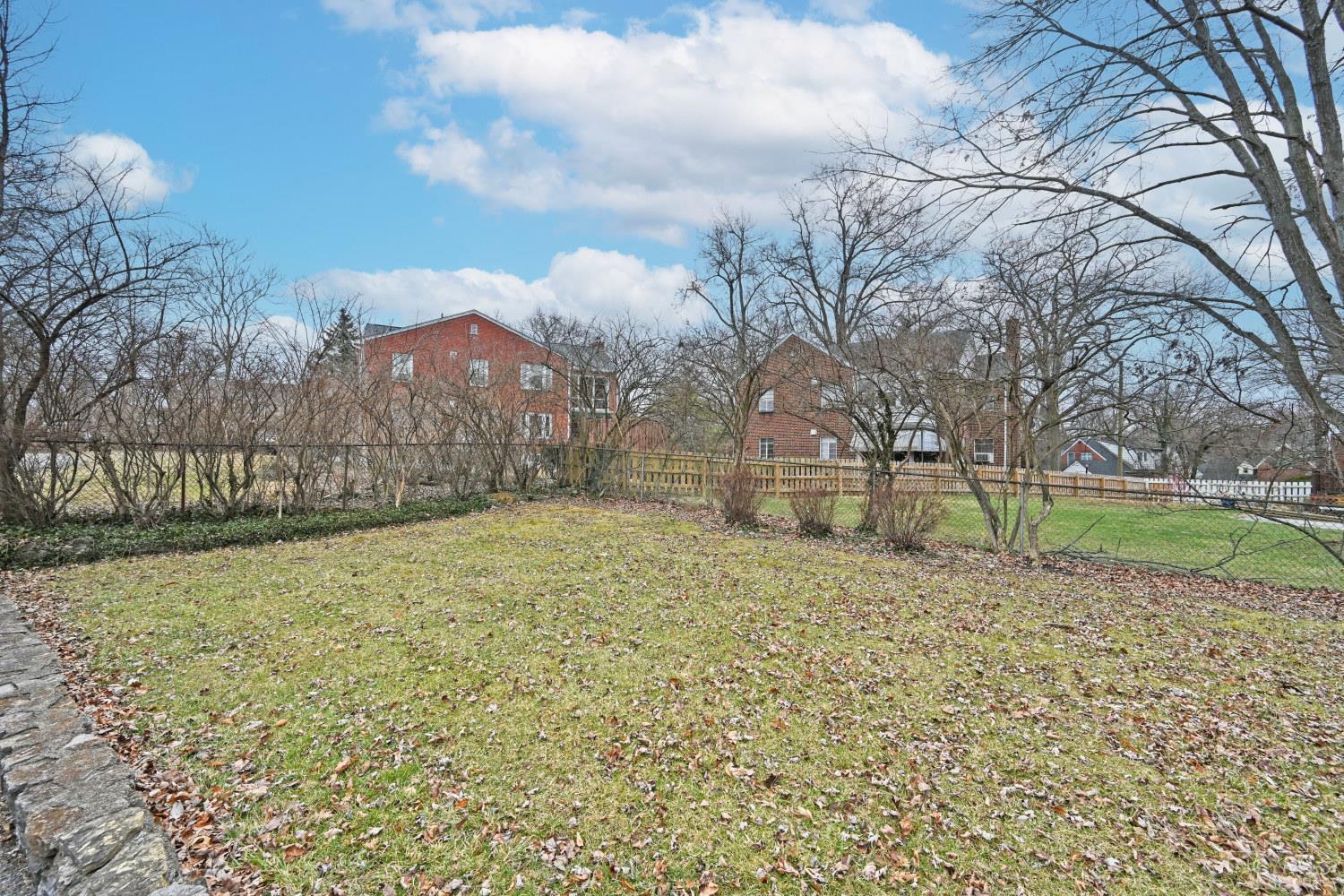 7552 Montgomery Road, Unit 1 Cincinnati, OH 45236 - Photo 27 of 28