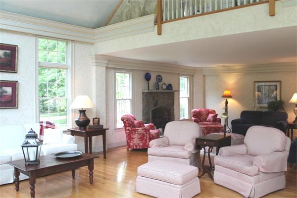 8 Sweeney Ridge Road Bedford, MA 01730 - Photo 11 of 30 Gallery Image 11