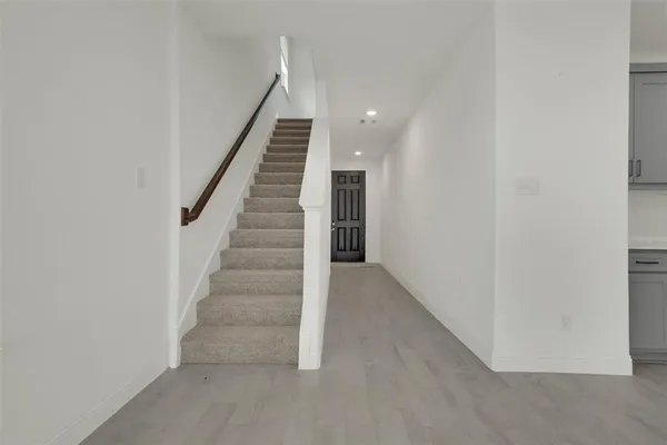 a view of entryway and hall