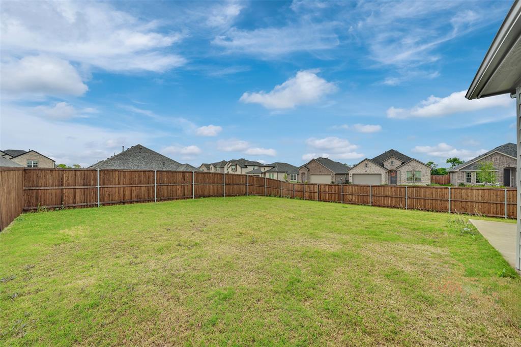 2901 Isla Terrace Princeton, TX 75407 - Photo 33 of 33 a view of outdoor space and yard
