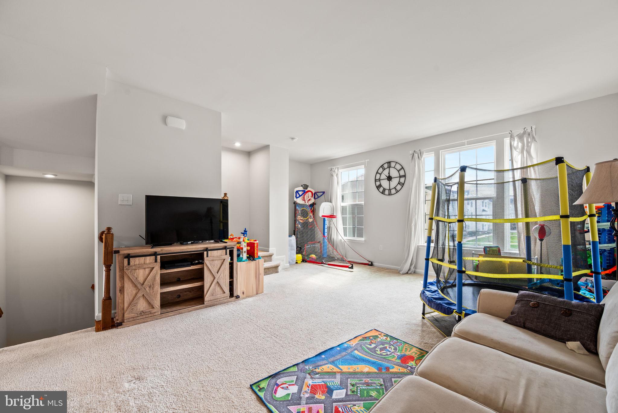 627 Columbus Drive Spring City, PA 19475 - Photo 8 of 13