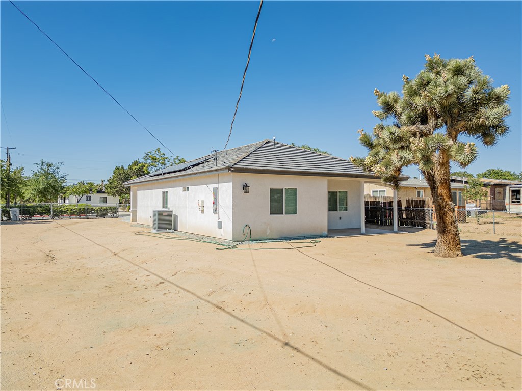 16150 Smoke Tree Street Hesperia, CA 92345 - Photo 10 of 41