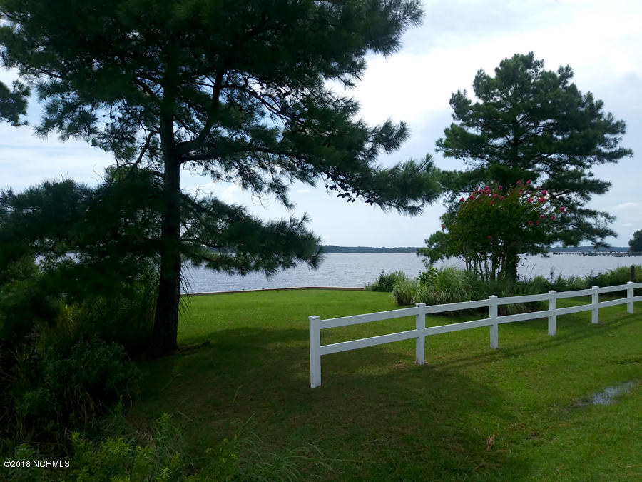 251 White Oak Bluff Road Stella, NC 28582 - Photo 1 of 31 Community Entrance