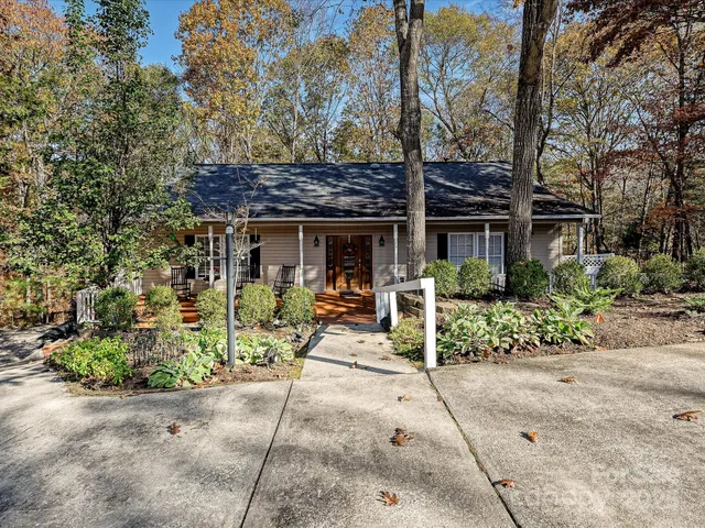 $449,000 | 25040 Timberlake Drive, Tega Cay, SC 29708