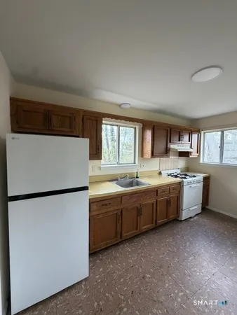 $2,600 | 53 1/2 Glenwood Avenue, Unit A, Norwalk, CT 06854