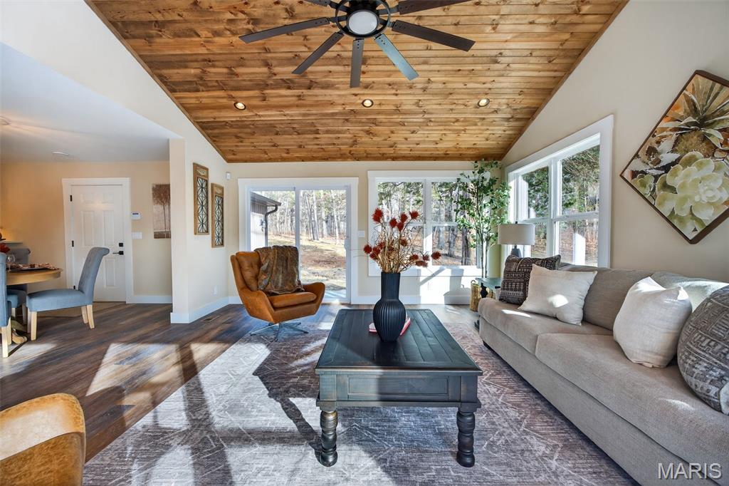 13556 Rustic Valley Road Wright City, MO 63390 - Photo 7 of 58