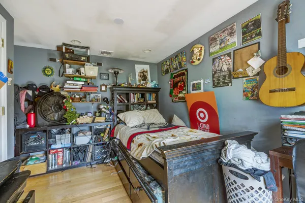 a bed room with a bed