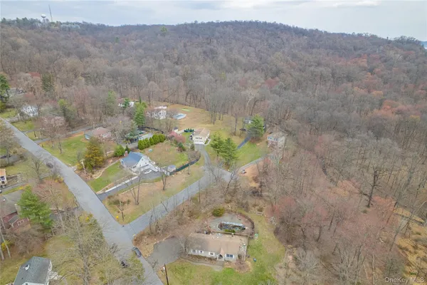 $585,888 | 6 Strawberry Hill Lane, West Nyack, NY 10994
