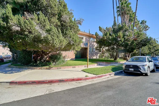 $399,000 | 6520 Shirley Avenue, Unit 14, Reseda, CA 91335