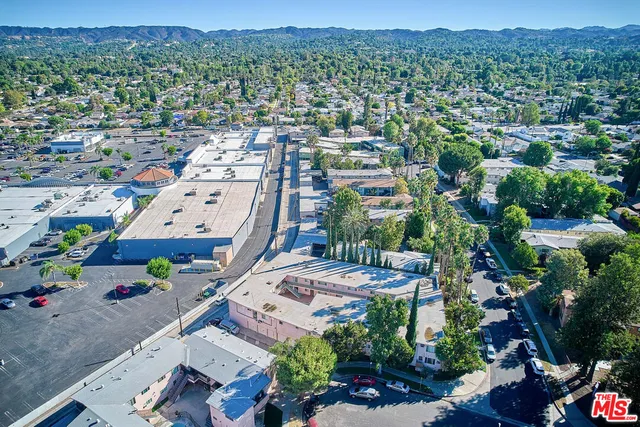 $399,000 | 6520 Shirley Avenue, Unit 14, Reseda, CA 91335