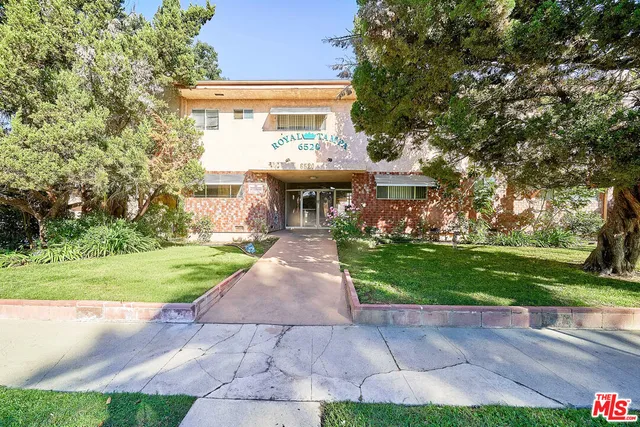 $399,000 | 6520 Shirley Avenue, Unit 14, Reseda, CA 91335