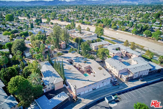 $399,000 | 6520 Shirley Avenue, Unit 14, Reseda, CA 91335