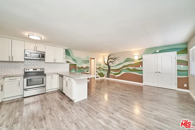 $399,000 | 6520 Shirley Avenue, Unit 14, Reseda, CA 91335