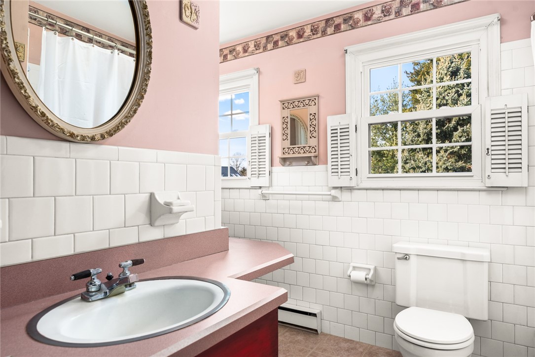 123 Watch Hill Road Westerly, RI 02891 - Photo 17 of 31 Bathroom 1