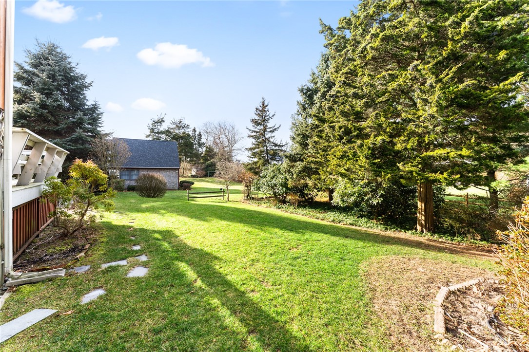 123 Watch Hill Road Westerly, RI 02891 - Photo 7 of 31