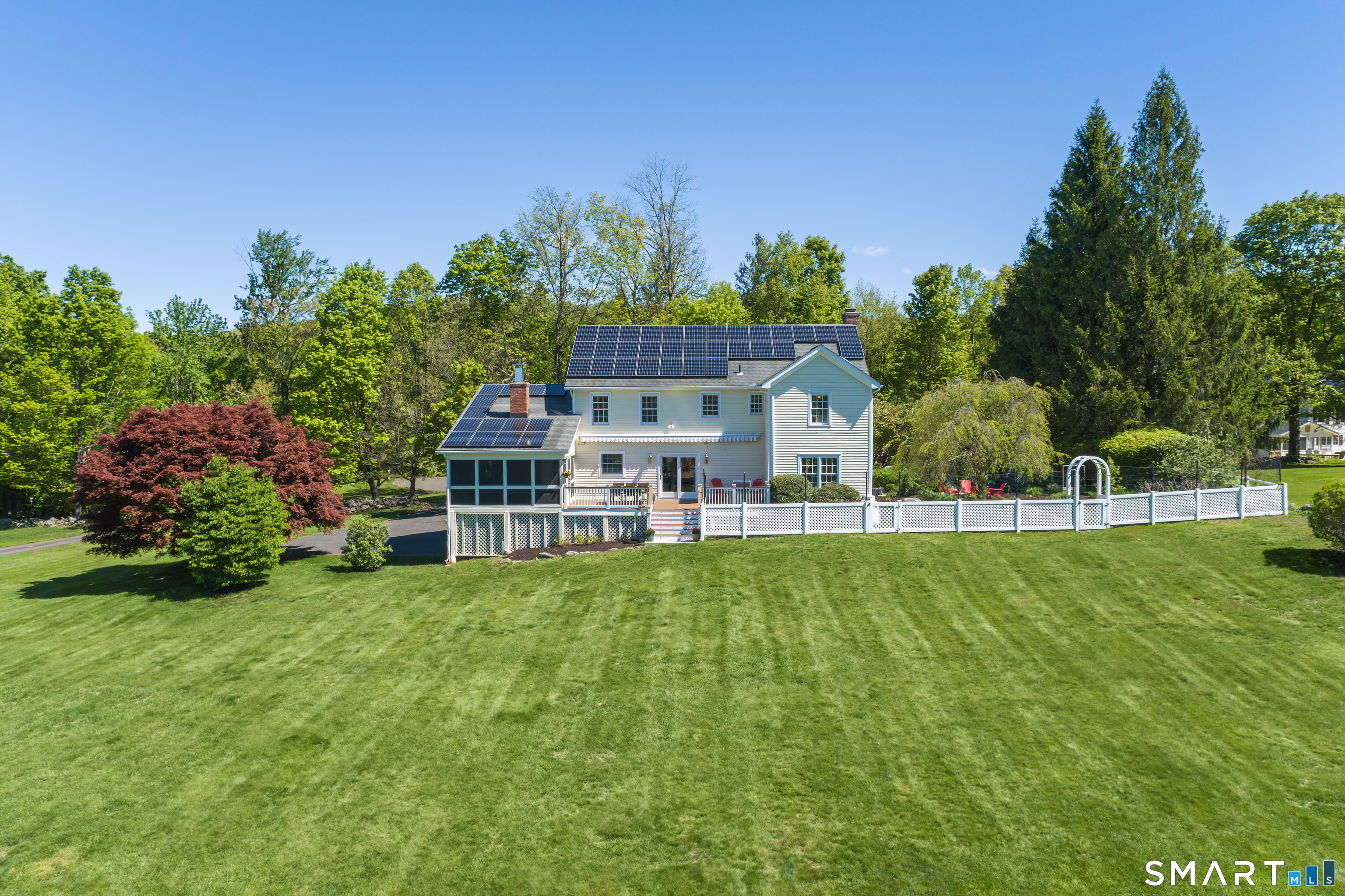 9 Schoolhouse Place Ridgefield, CT 06877 - Photo 2 of 40