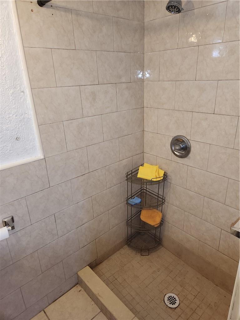 3393 Ely Avenue Bronx, NY 10469 - Photo 31 of 36