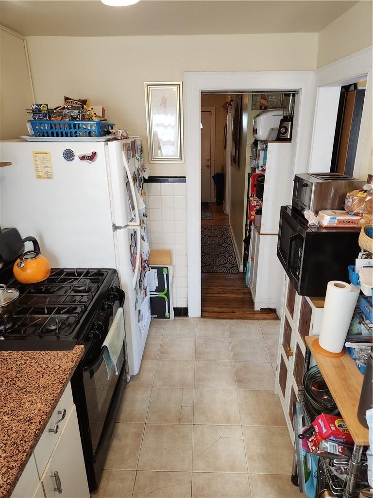 3393 Ely Avenue Bronx, NY 10469 - Photo 10 of 36