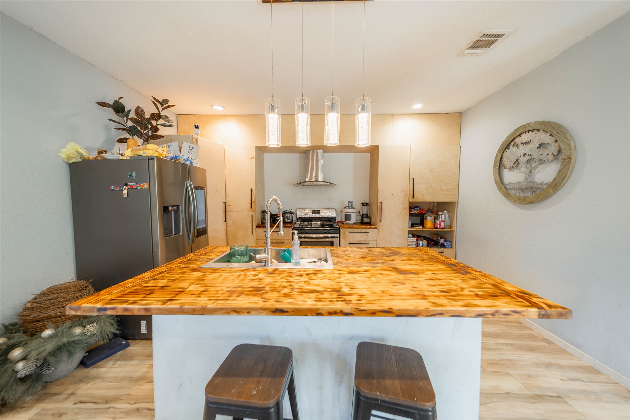 11 Seth Cleveland, TX 77328 - Photo 15 of 50 a living room with a table and chairs