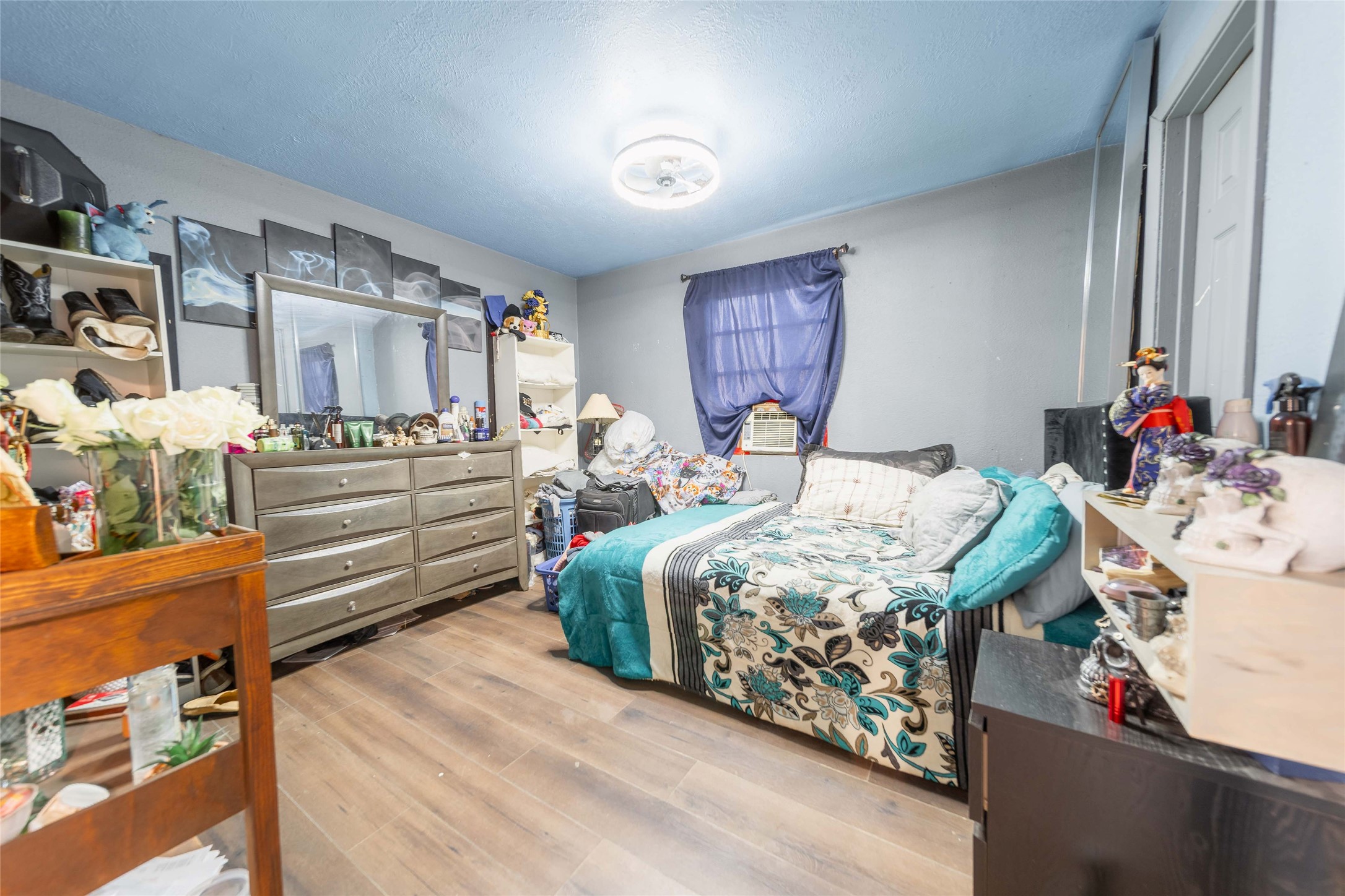 11 Seth Cleveland, TX 77328 - Photo 27 of 50 a bedroom with bed and window