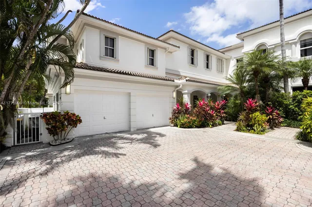 $3,100,000 | 3707 Northeast 214th Street, Unit 14, Aventura, FL 33180