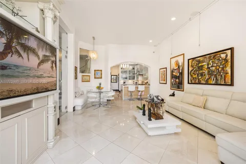 $3,100,000 | 3707 Northeast 214th Street, Unit 14, Aventura, FL 33180