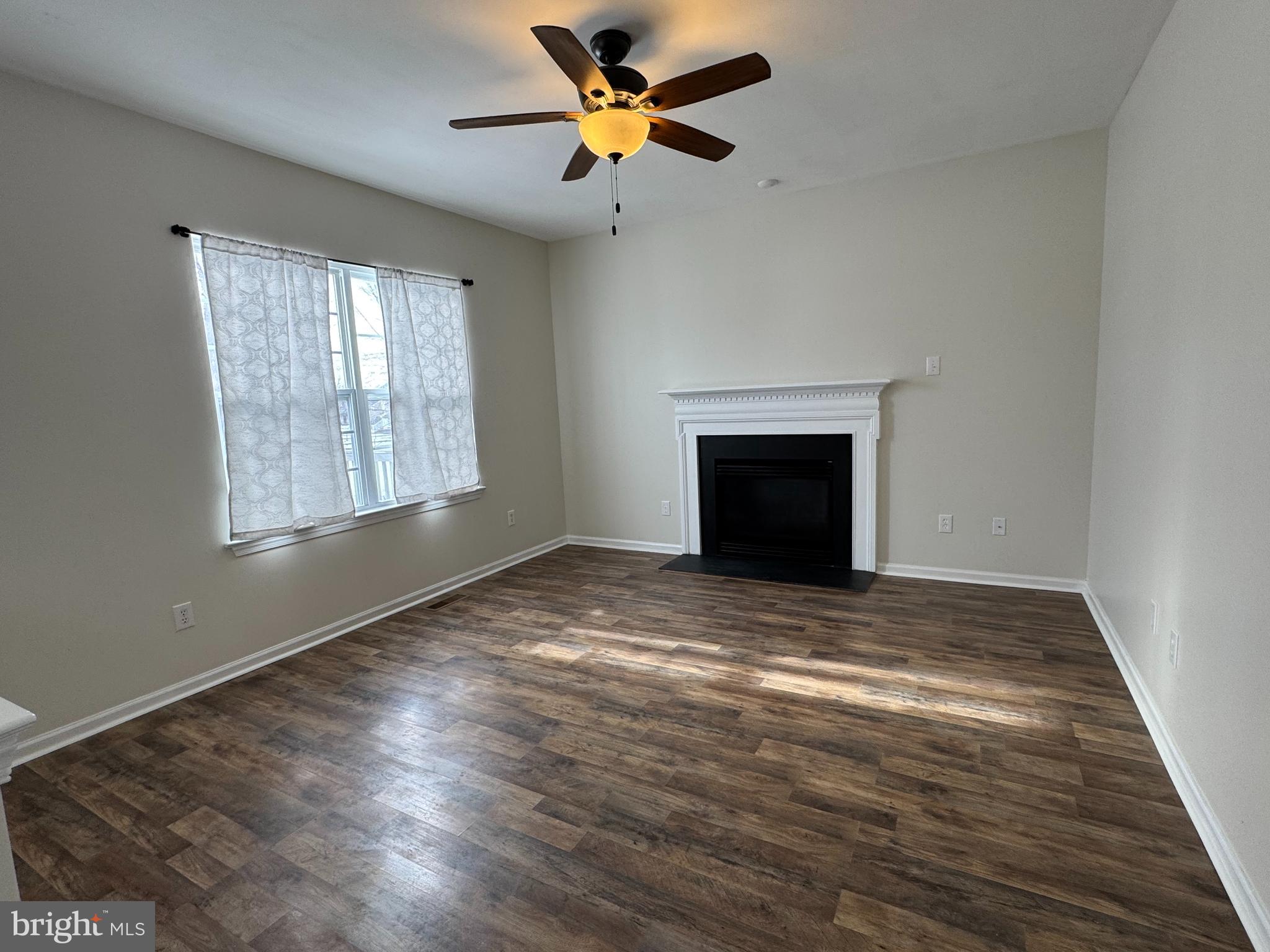 415 Hatteras Road Coatesville, PA 19320 - Photo 11 of 34 Family Room
