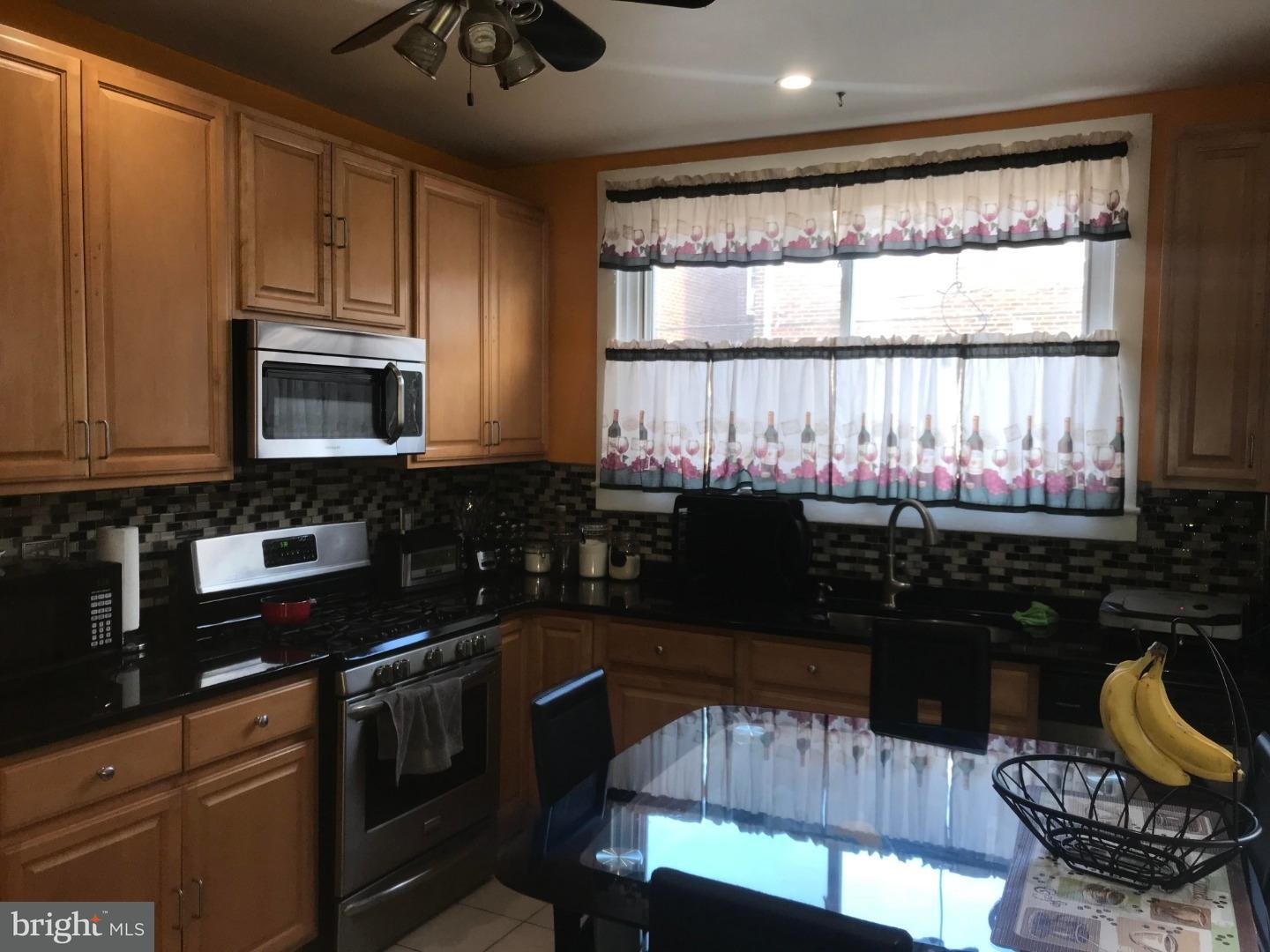 5559 Miriam Road Philadelphia, PA 19124 - Photo 9 of 18 Kitchen