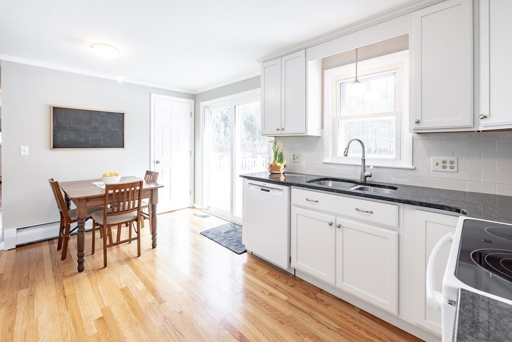 120 Springdale Road Westfield, MA 01085 - Photo 4 of 36 Gallery Image 4