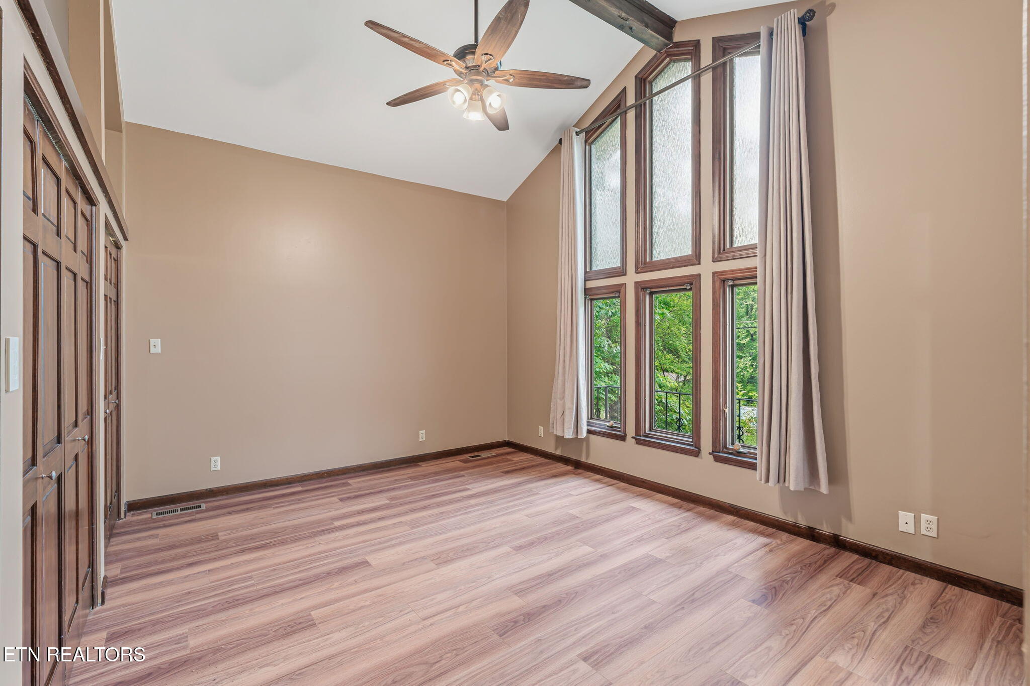 138 Newell Lane Oak Ridge, TN 37830 - Photo 27 of 51 138 Newell Ln - Master Bedroom (1)