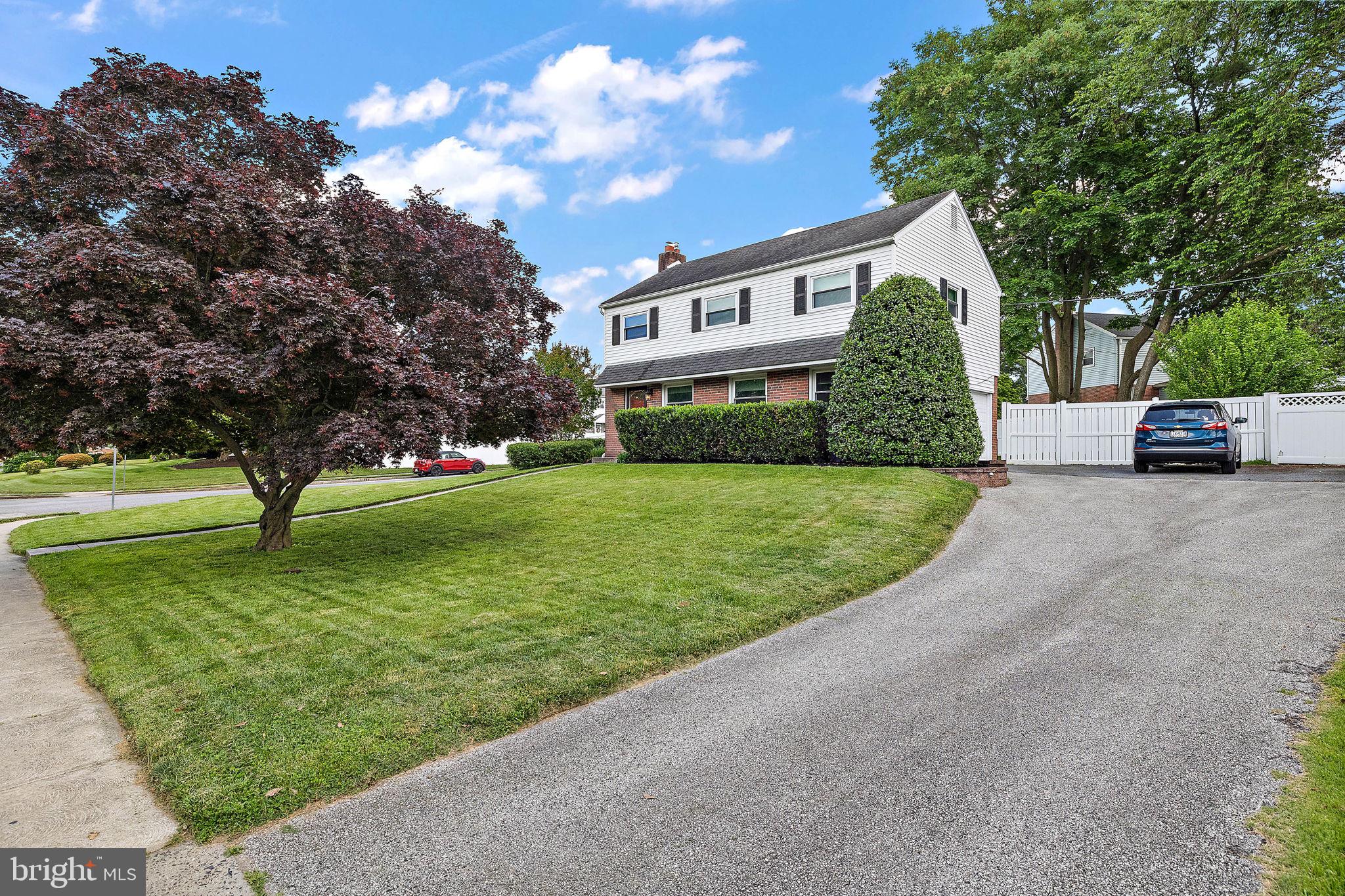 551 Maplewood Road Springfield, PA 19064 - Photo 2 of 9