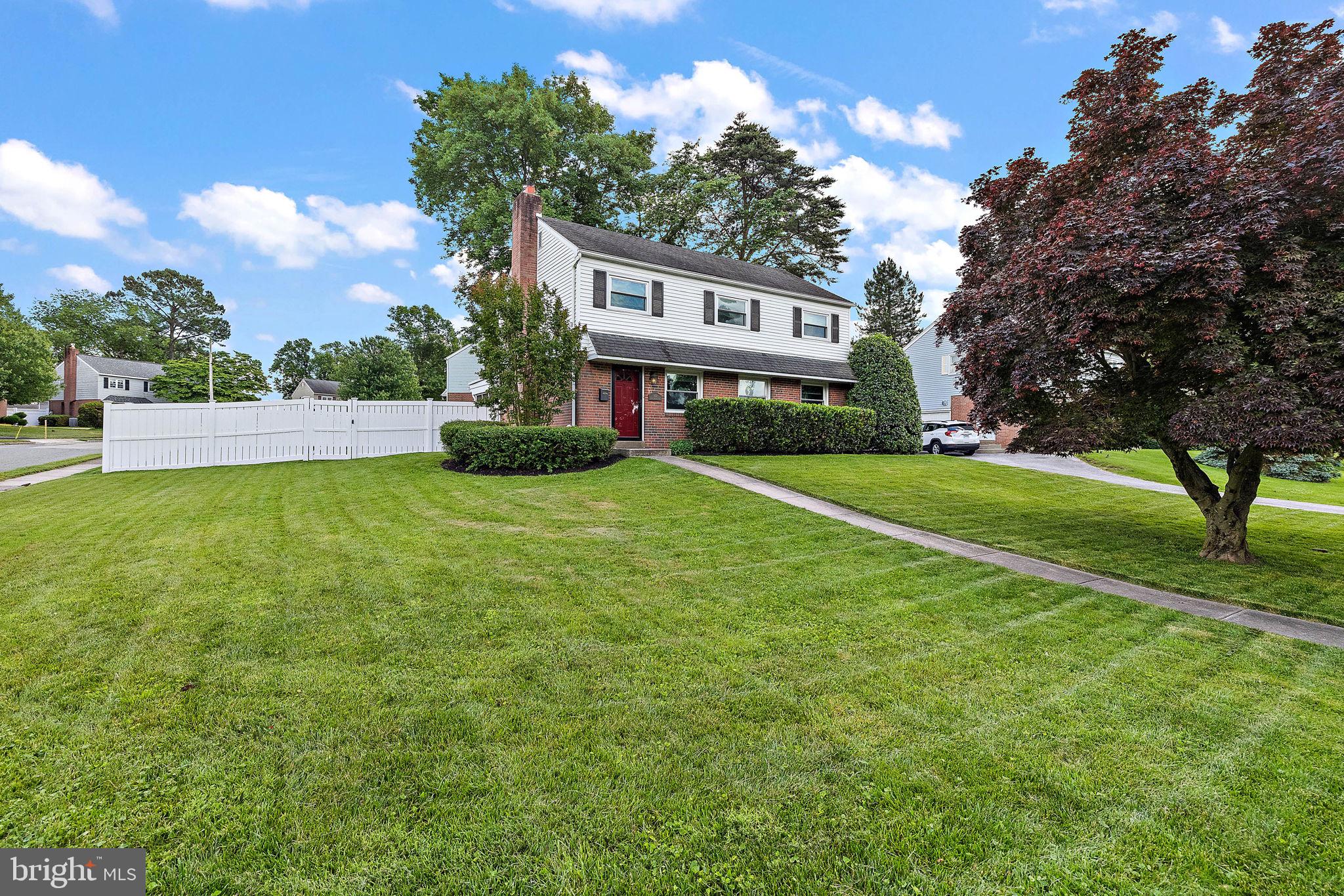 551 Maplewood Road Springfield, PA 19064 - Photo 3 of 9