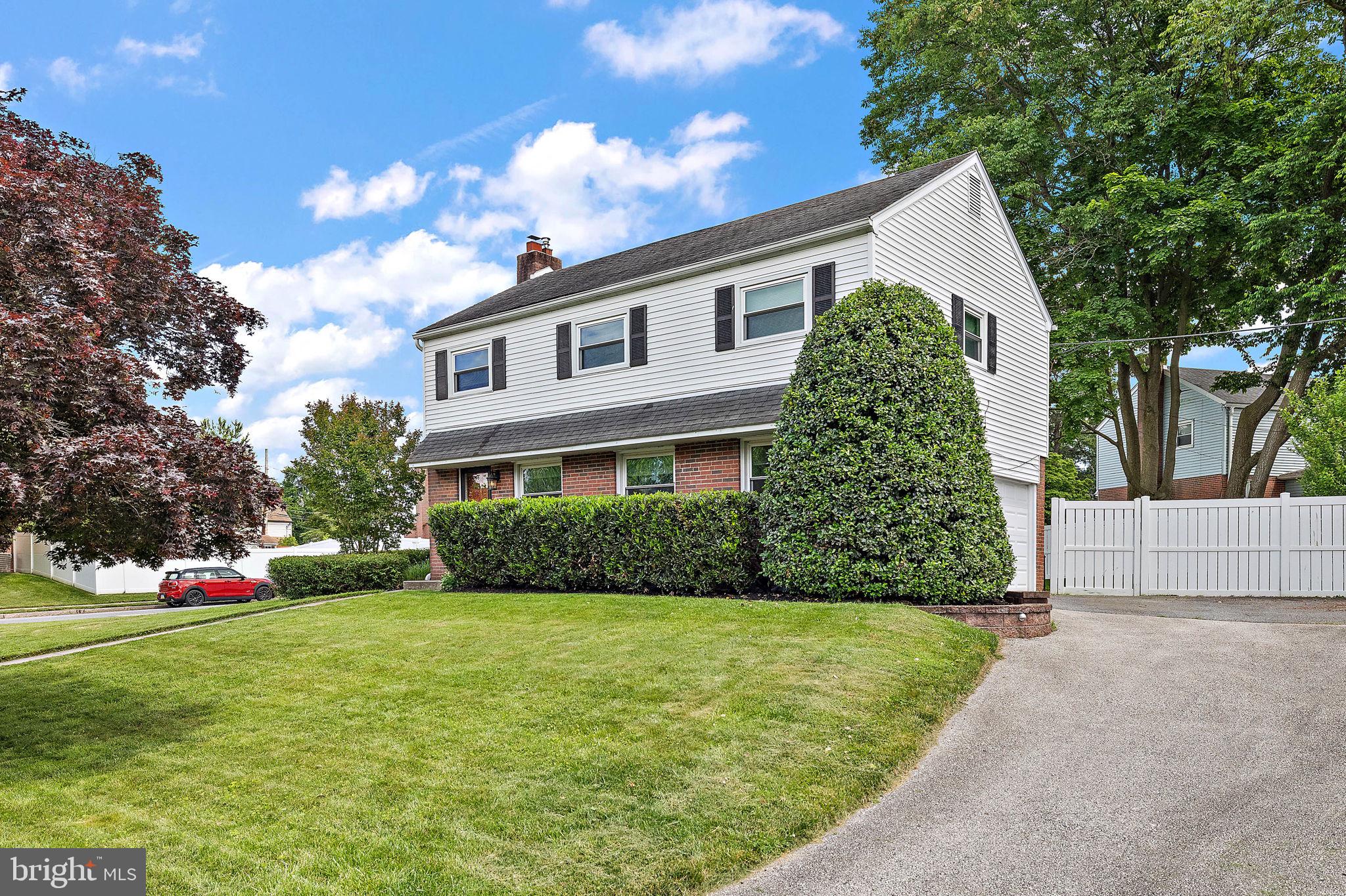 551 Maplewood Road Springfield, PA 19064 - Photo 4 of 9