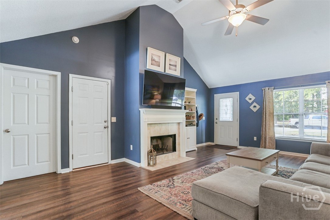 162 Burton Road Savannah, GA 31405 - Photo 4 of 32 Gallery Image 4