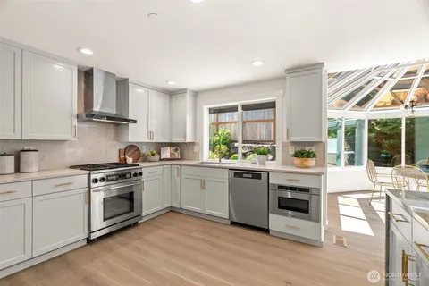 $1,898,000 | 535 Northwest Datewood Drive, Issaquah, WA 98027