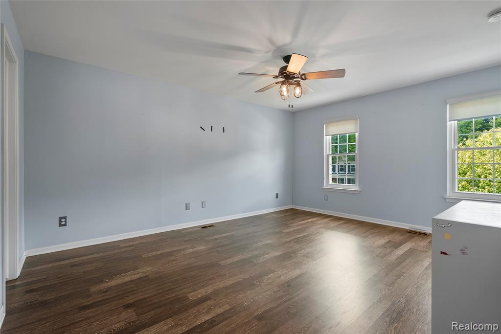 234 Whitney Drive Rochester Hills, MI 48307 - Photo 15 of 26