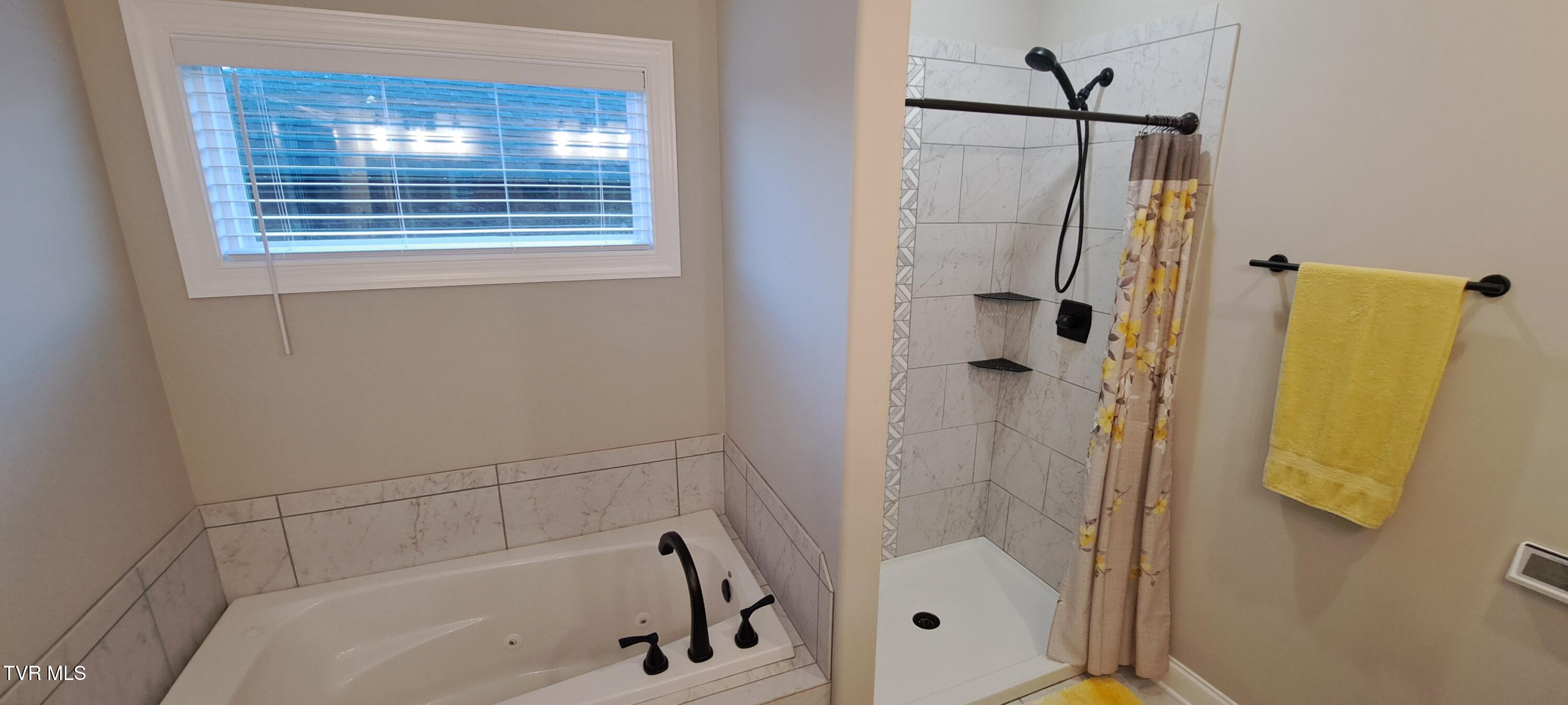 226 Quiet Stroll Lane Gray, TN 37615 - Photo 18 of 39 20251126_163938