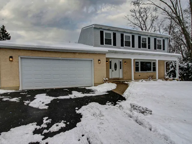 $799,900 | 6225 Western Avenue, Willowbrook, IL 60527